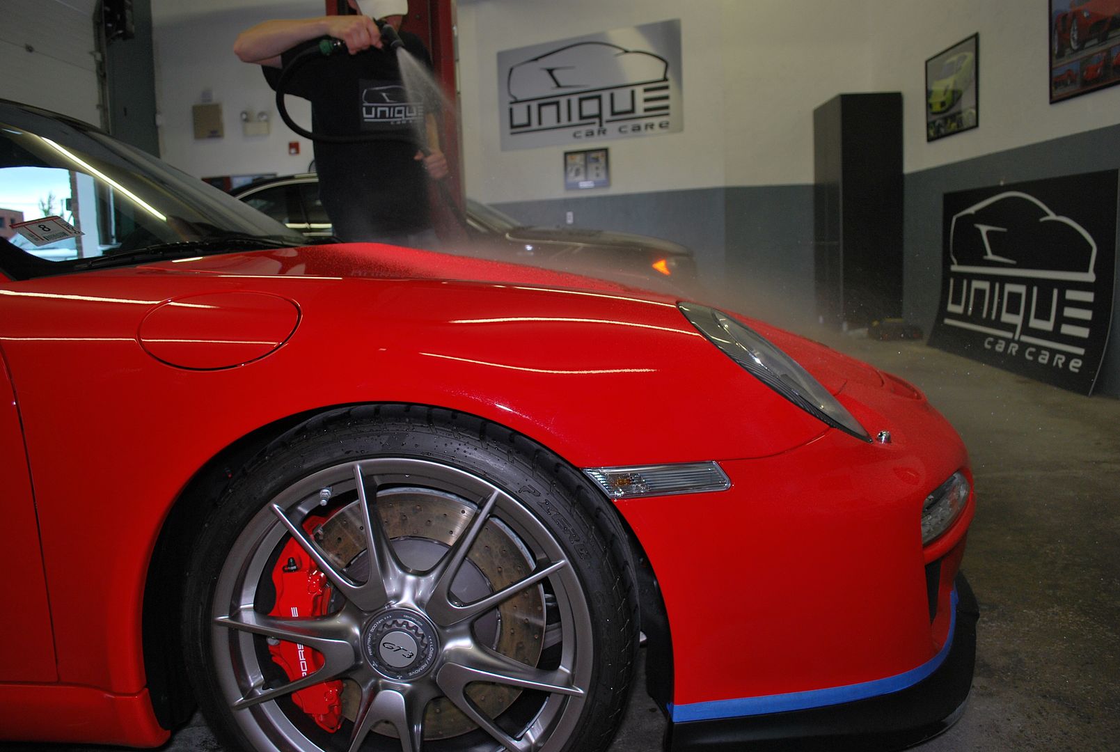 GT3-128i-RedC5140.jpg