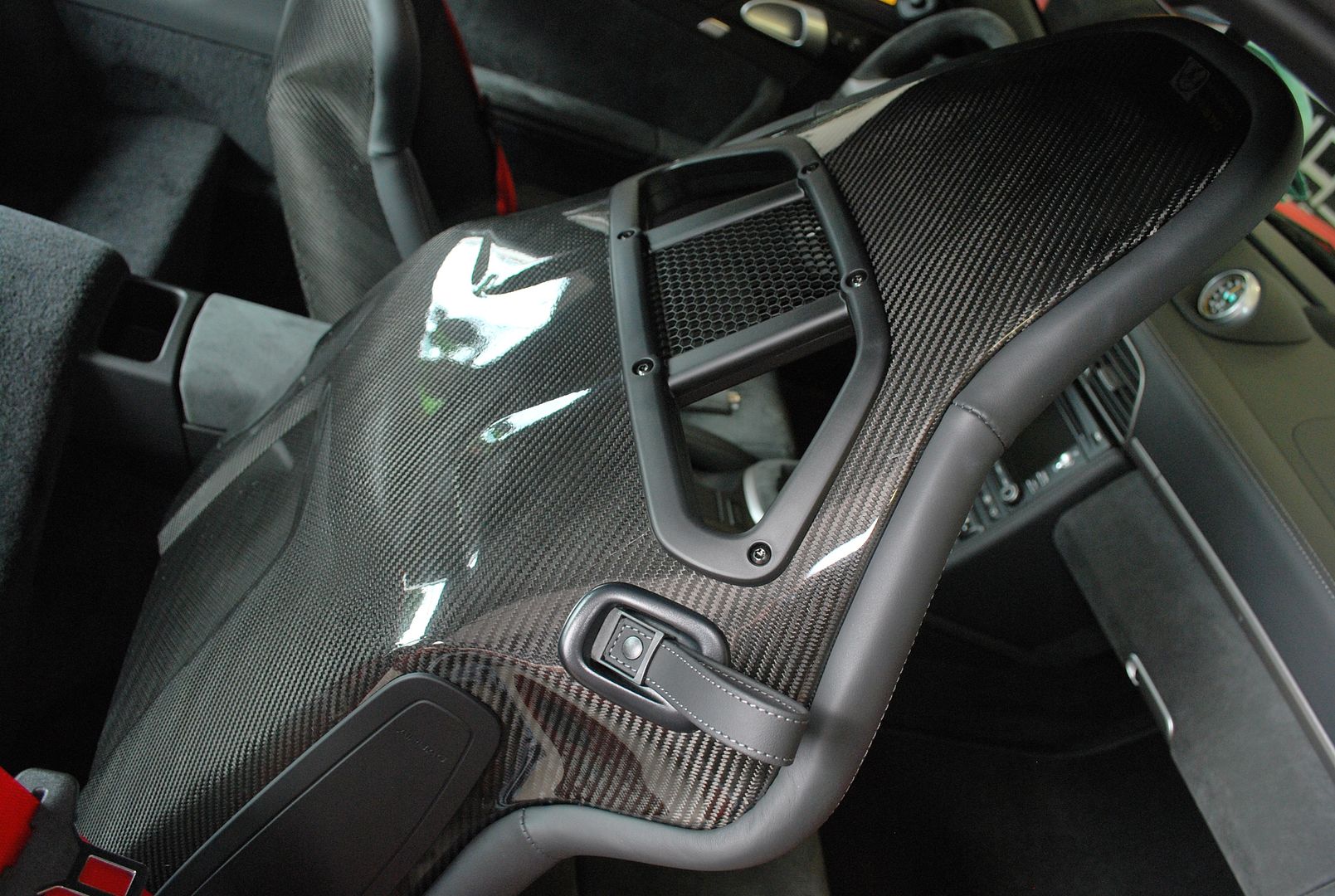 GT3-128i-RedC5187.jpg