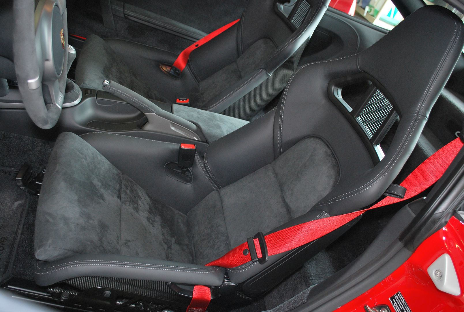 GT3-128i-RedC5192.jpg