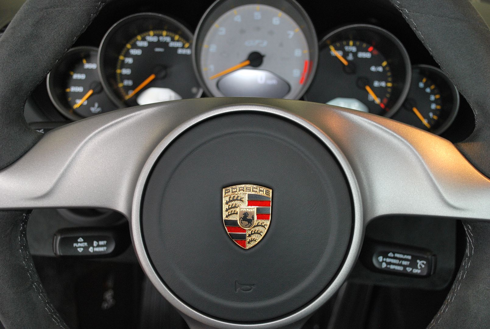 GT3-128i-RedC5193.jpg