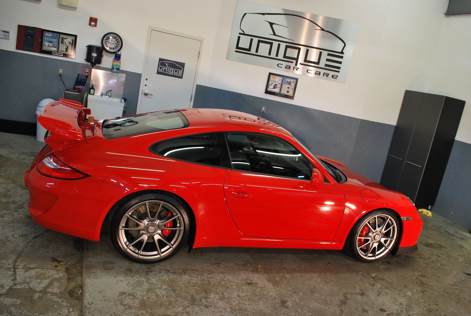 GT3-128i-RedC5257.jpg