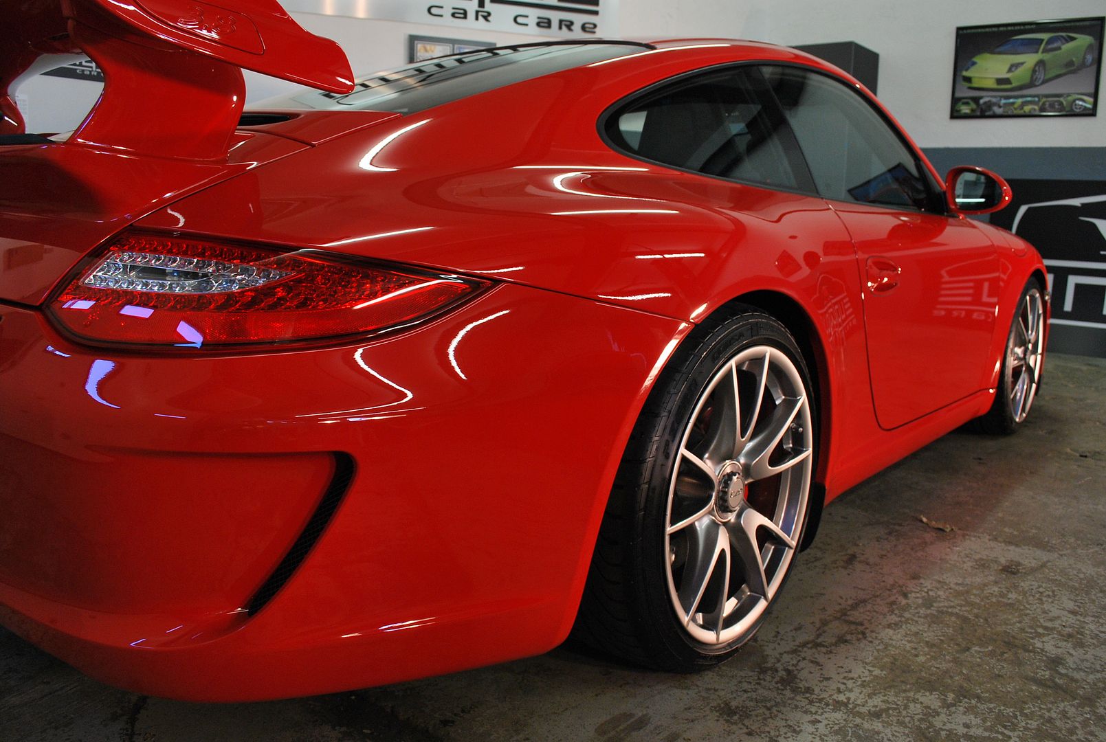 GT3-128i-RedC5265.jpg
