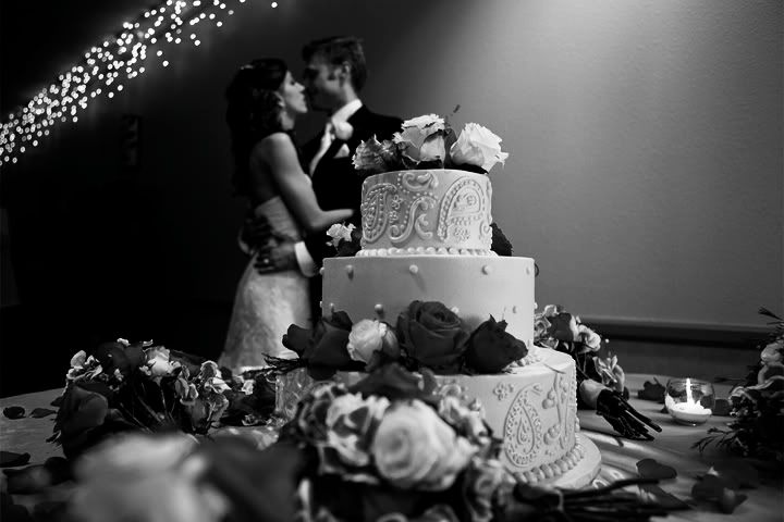 IMAGE: http://i7.photobucket.com/albums/y298/nine7grand/cakedark.jpg