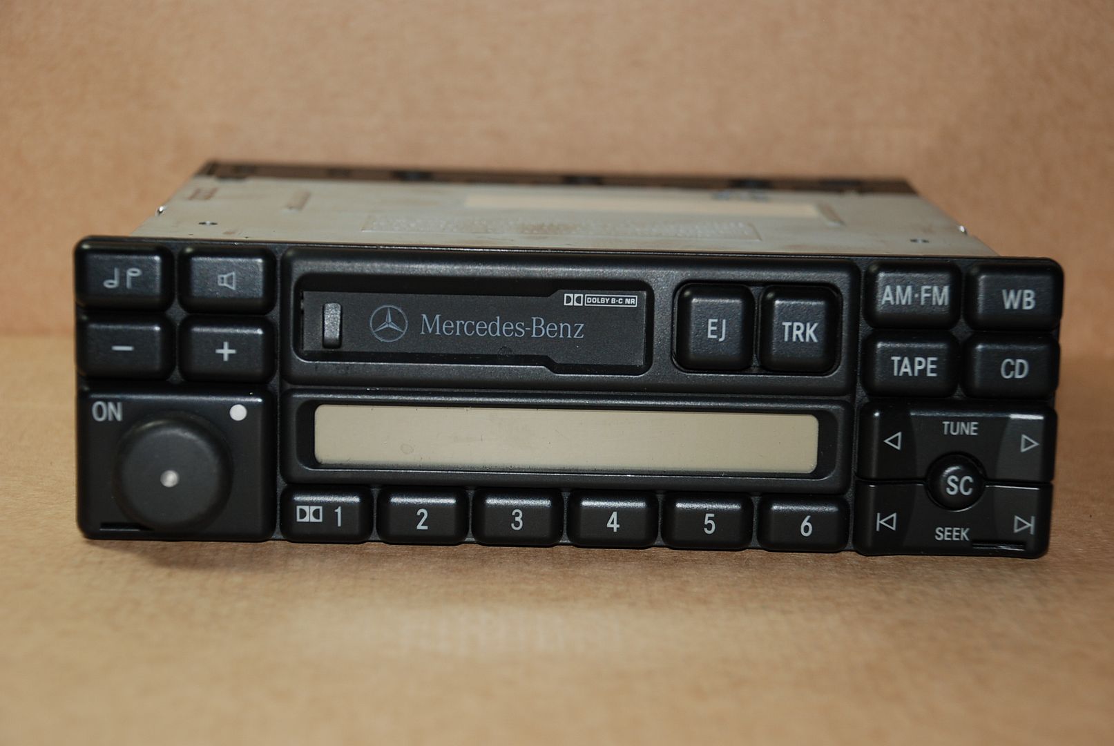 MERCEDES AM FM RADIO STEREO CASSETTE 1994   1998 E320 C SLK CL S CLASS 