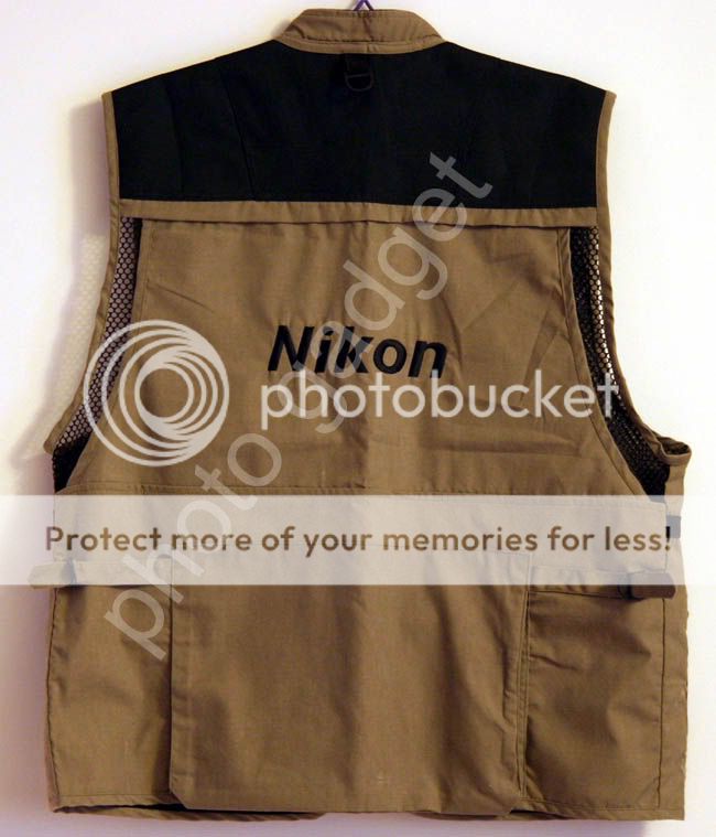 Pro Photo Vest for Nikon D70 D50 D200 D40 D300 D80 user