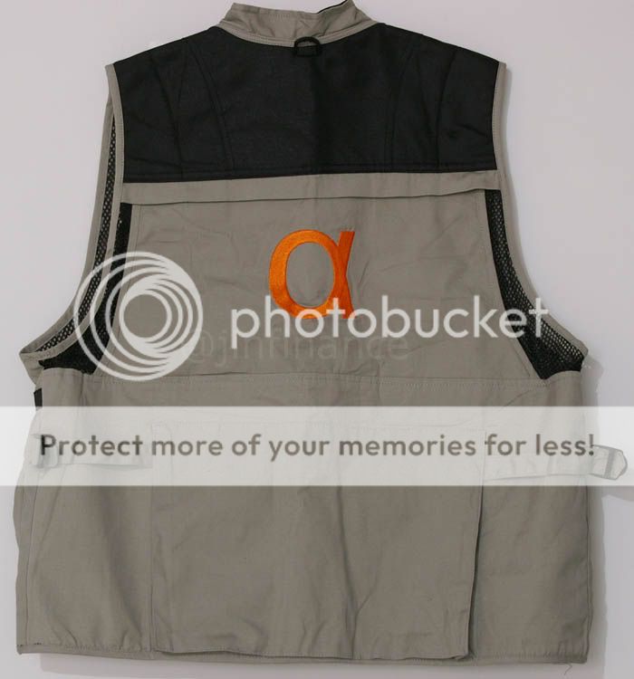 Pro Photo Vest for Nikon D70 D50 D200 D40 D300 D80 user