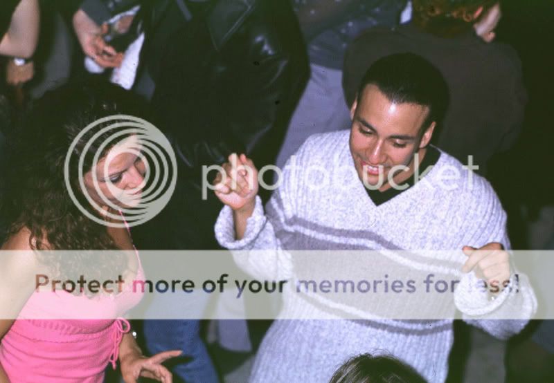 http://i7.photobucket.com/albums/y281/bsb-nevergone/02%20may/Partying%20at%20Disco%20Empire/006.jpg?t=1191528445