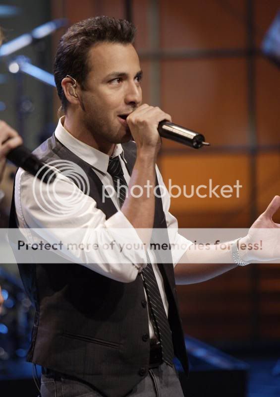 http://i7.photobucket.com/albums/y281/bsb-nevergone/Unbreakable%20Tour/Screencaps%20Music%20Lover/The%20Tonight%20Show%20com%20Jay%20Leno/bsbjayleno004ss0.jpg?t=1195074029