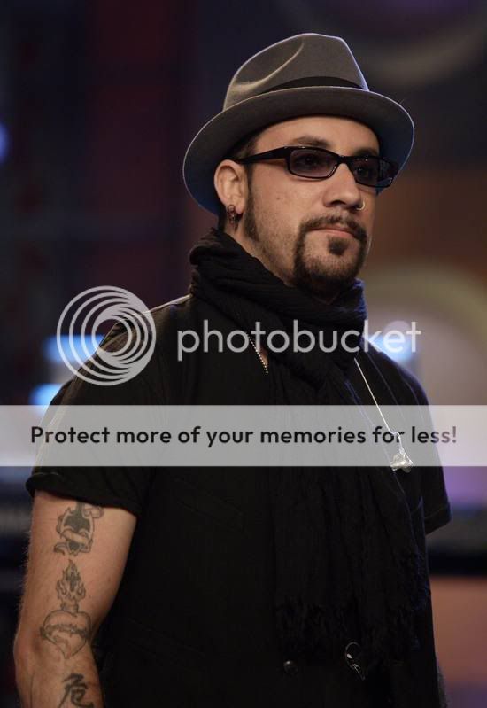 http://i7.photobucket.com/albums/y281/bsb-nevergone/Unbreakable%20Tour/Screencaps%20Music%20Lover/The%20Tonight%20Show%20com%20Jay%20Leno/bsbjayleno006lw4.jpg?t=1195074178