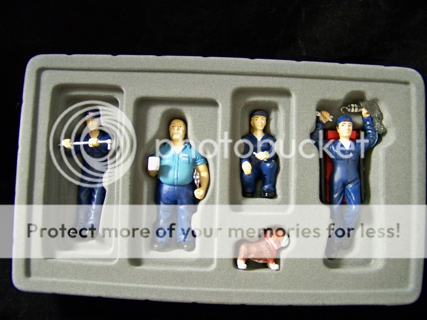 24 GMP Set of 5 Detroit Garage Blue Mechanic Figures  