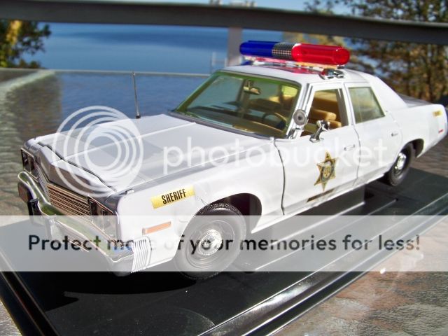18 Johnny Lightning Dukes of Hazzard 1974 Rosco Dodge Monoco Police